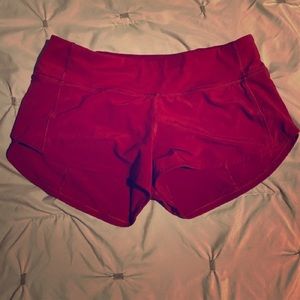 LuLu lemon size 4 short